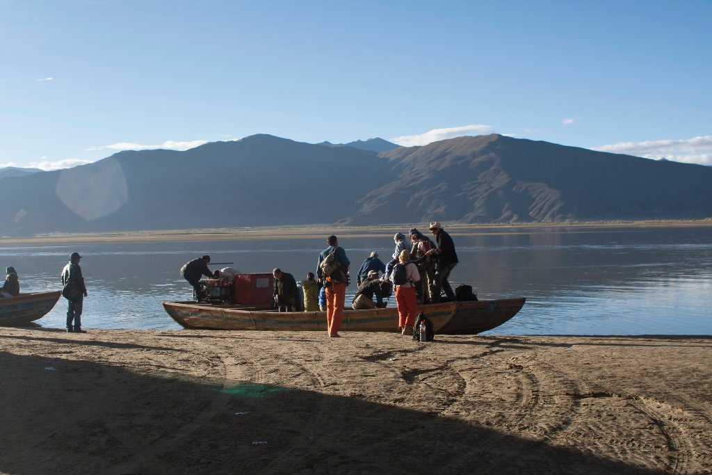 12-We are crossing the Yarlung Tsangpo river again.jpg - We are crossing the Yarlung Tsangpo river again